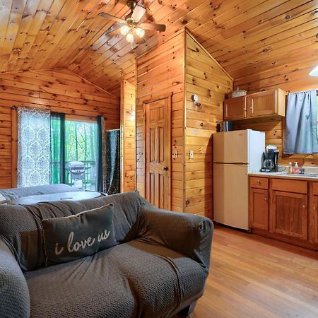 Blue Rose Cabins - Wildwoods Cabin Logan Exteriér fotografie